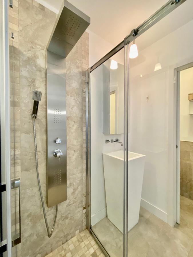 Charming La Casa De La Castellana Apartment Madrid Luaran gambar