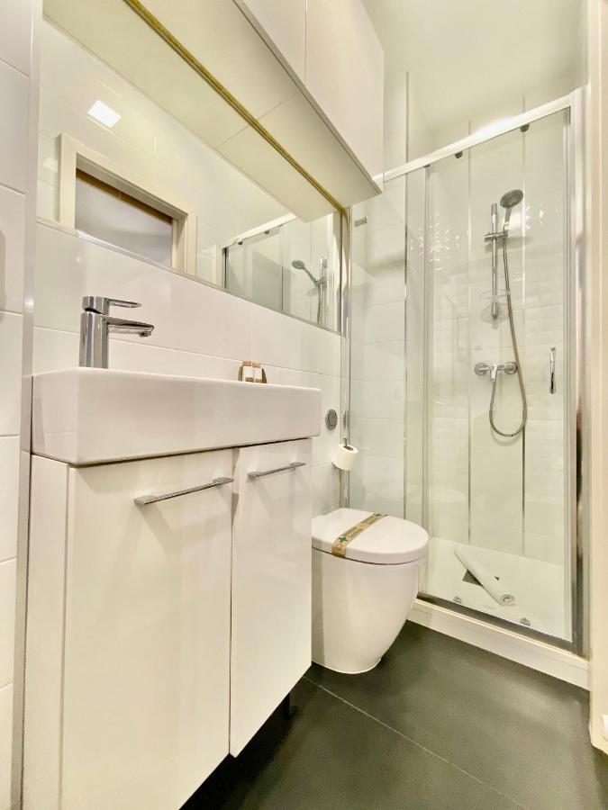 Charming La Casa De La Castellana Apartment Madrid Luaran gambar
